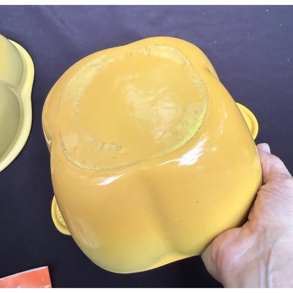 Rare LeCreuset Cast Iron Enamel Dutch Oven-Yellow Pepper 2 1/4 QT Pot, France
